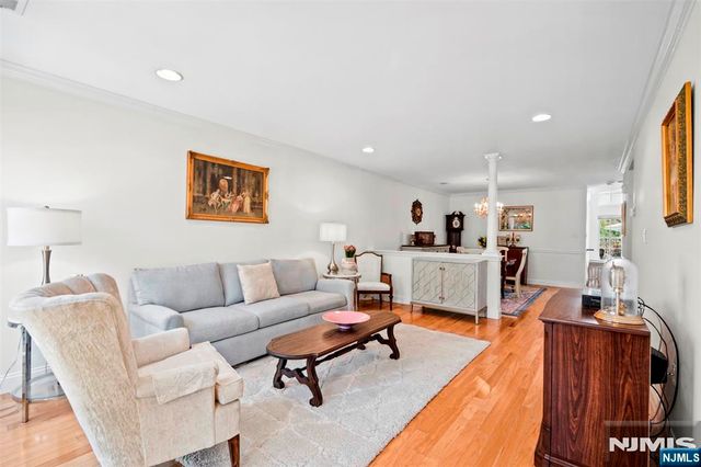45 Magnolia Way, North Haledon, NJ 07508