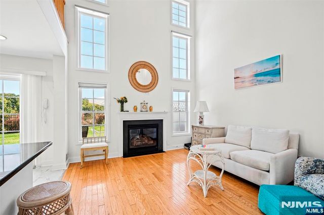 45 Magnolia Way, North Haledon, NJ 07508