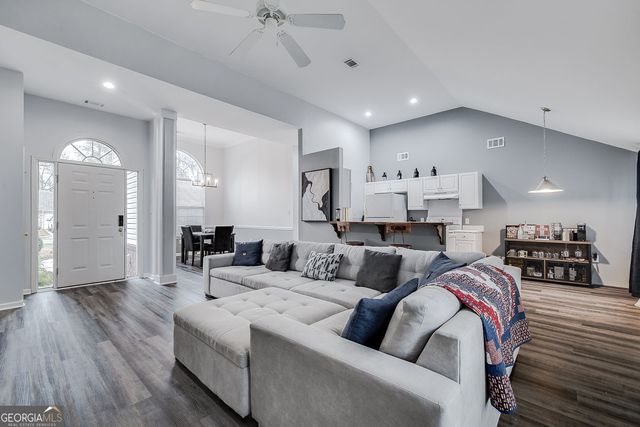 220 Parkview Court, Savannah, GA 31419