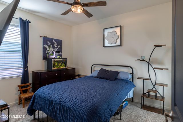 6860 W Jadewood Lane, Tucson, AZ 85757