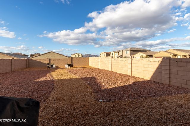 6860 W Jadewood Lane, Tucson, AZ 85757