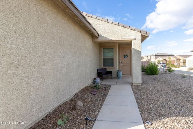 6860 W Jadewood Lane, Tucson, AZ 85757