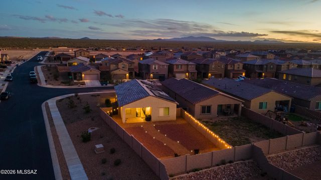 6860 W Jadewood Lane, Tucson, AZ 85757