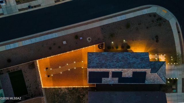 6860 W Jadewood Lane, Tucson, AZ 85757