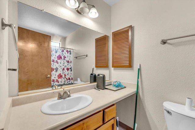 3087 Northwoods Way, Redding, CA 96002