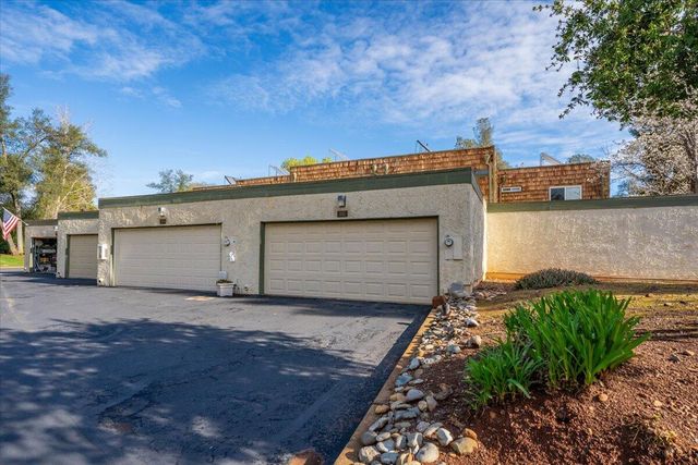 3087 Northwoods Way, Redding, CA 96002