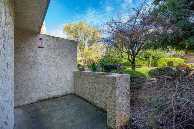 3087 Northwoods Way, Redding, CA 96002