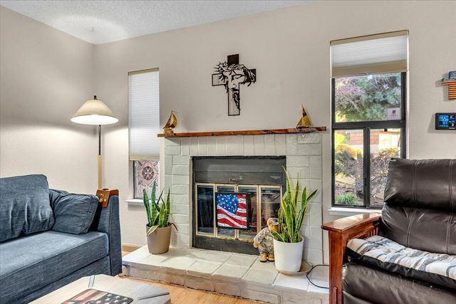 3087 Northwoods Way, Redding, CA 96002