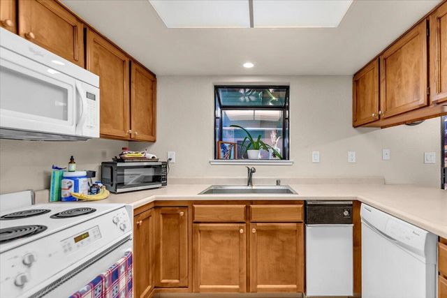 3087 Northwoods Way, Redding, CA 96002