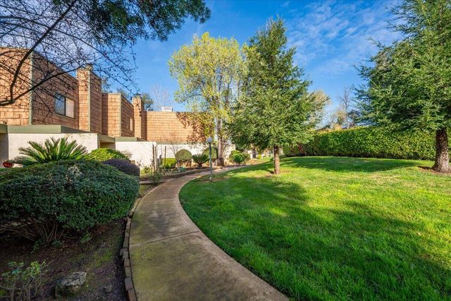 3087 Northwoods Way, Redding, CA 96002