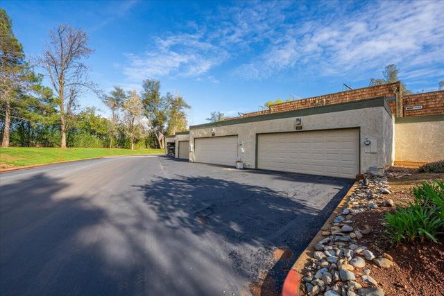 3087 Northwoods Way, Redding, CA 96002
