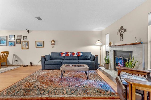 3087 Northwoods Way, Redding, CA 96002