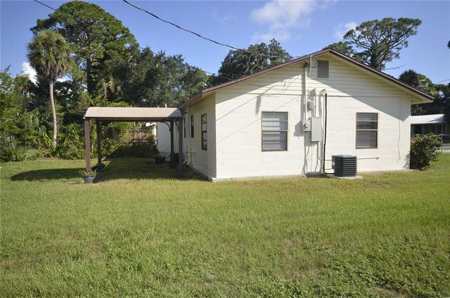 1100 DOUGHERTY STREET, New Smyrna Beach, FL 32168