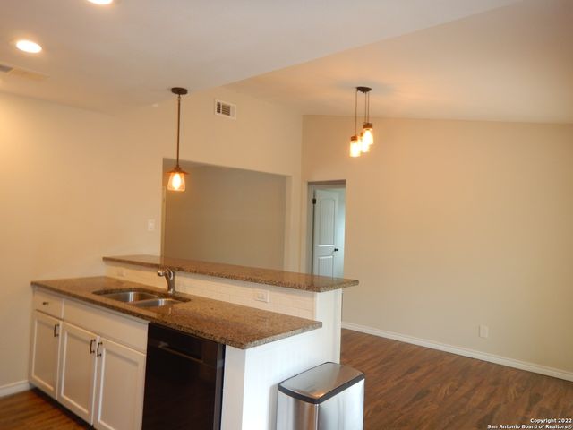 404 NELL DEANE BLVD, Schertz, TX 78154