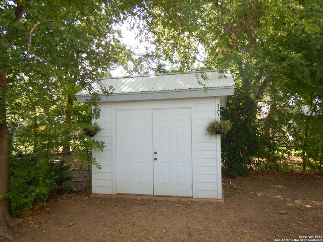 404 NELL DEANE BLVD, Schertz, TX 78154