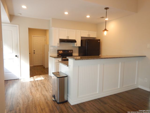 404 NELL DEANE BLVD, Schertz, TX 78154
