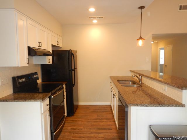 404 NELL DEANE BLVD, Schertz, TX 78154