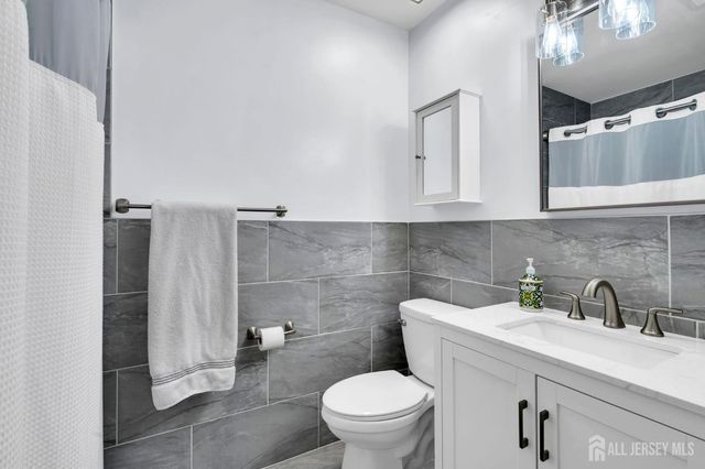 421 Hancock Place, Marlboro, NJ 07751