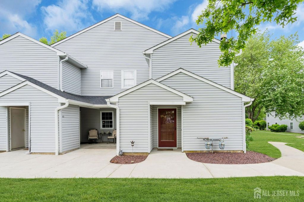 421 Hancock Place, Marlboro, NJ 07751