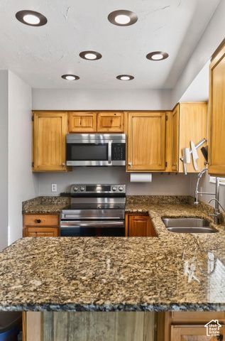 5485 S 3320 W, Taylorsville, UT 84129
