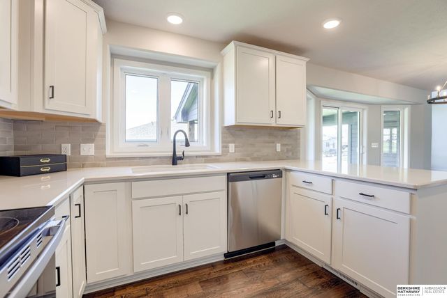4302 Chennault Street, Bellevue, NE 68123