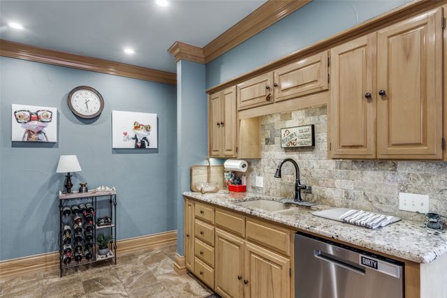 4225 Brook Tree Drive, Fort Worth, TX 76109