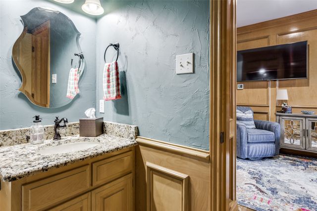 4225 Brook Tree Drive, Fort Worth, TX 76109