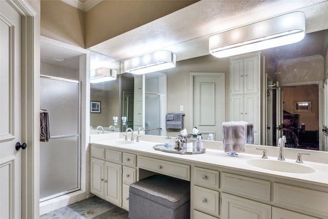 4225 Brook Tree Drive, Fort Worth, TX 76109