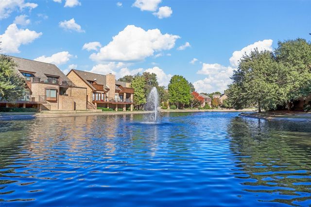 4225 Brook Tree Drive, Fort Worth, TX 76109