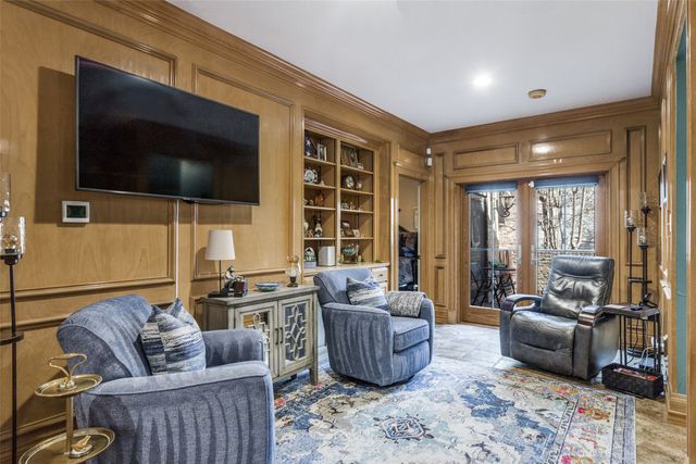 4225 Brook Tree Drive, Fort Worth, TX 76109