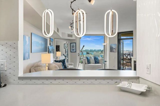 500 W Harbor Drive 1108, San Diego, CA 92101