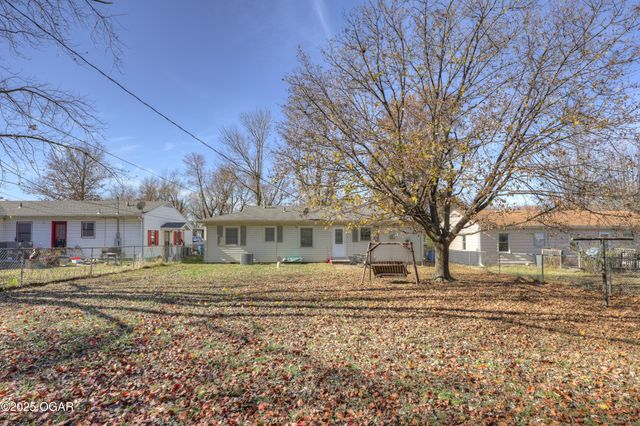 611 S Monroe Avenue, Joplin, MO 64801