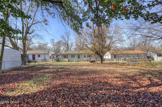 611 S Monroe Avenue, Joplin, MO 64801