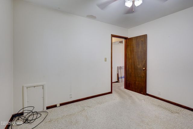 611 S Monroe Avenue, Joplin, MO 64801