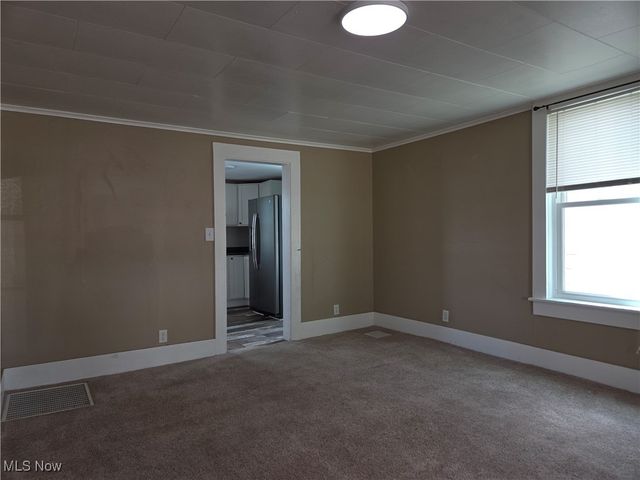 67 E Main Street, New Concord, OH 43762