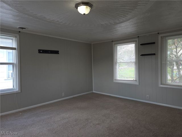 67 E Main Street, New Concord, OH 43762