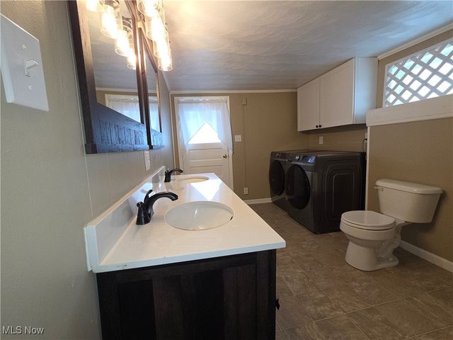 67 E Main Street, New Concord, OH 43762