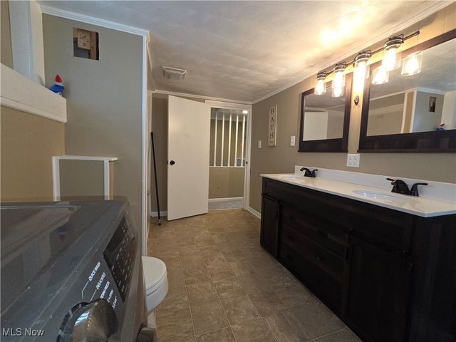 67 E Main Street, New Concord, OH 43762