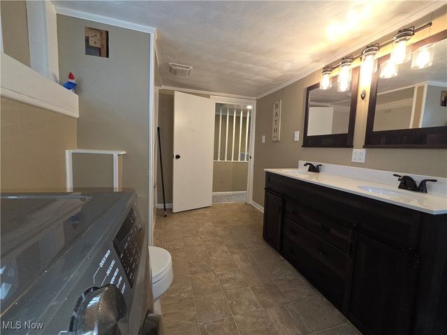 67 E Main Street, New Concord, OH 43762