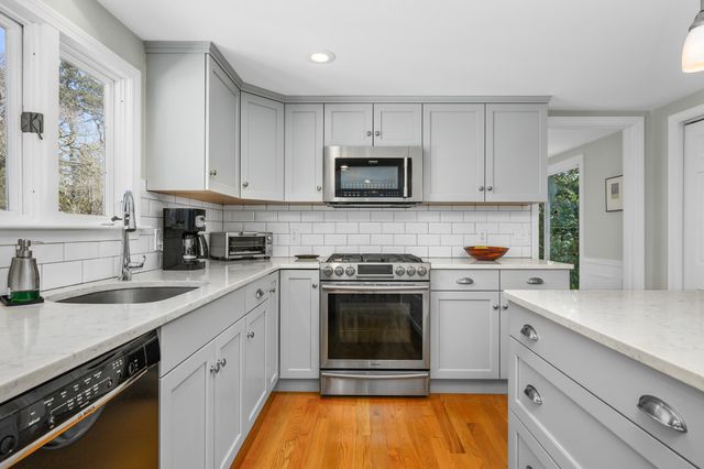 10 Park Lane, Brewster, MA 02631