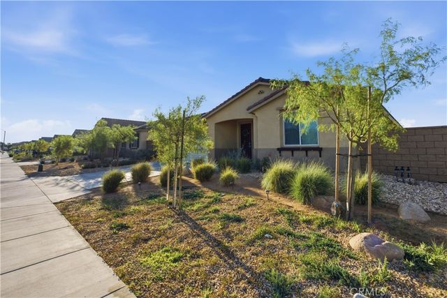 11852 Bobcat Hills Lane, Victorville, CA 92392