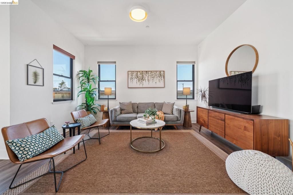 Image 14 of property listing at 1143 66Th St, Oakland, CA 94608