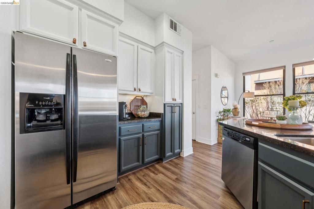 Image 21 of property listing at 1143 66Th St, Oakland, CA 94608