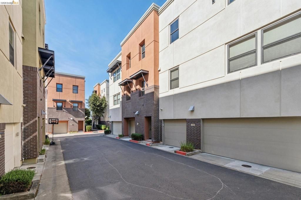 Image 44 of property listing at 1143 66Th St, Oakland, CA 94608