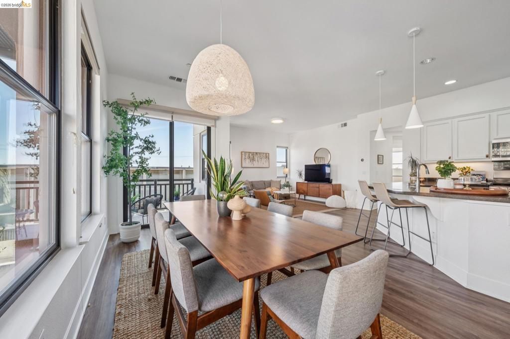 Image 9 of property listing at 1143 66Th St, Oakland, CA 94608