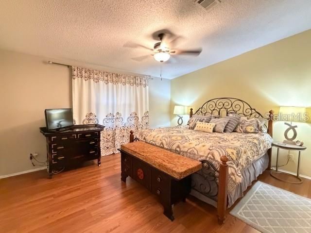 1215 PANAMA PLACE, Lady Lake, FL 32159