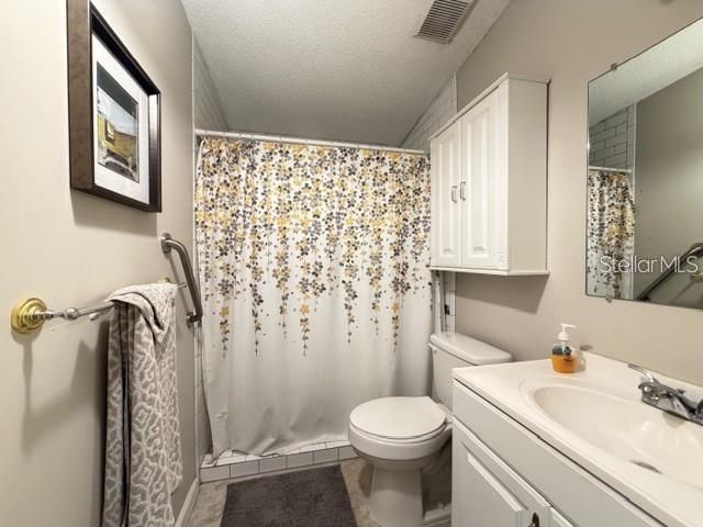 1215 PANAMA PLACE, Lady Lake, FL 32159