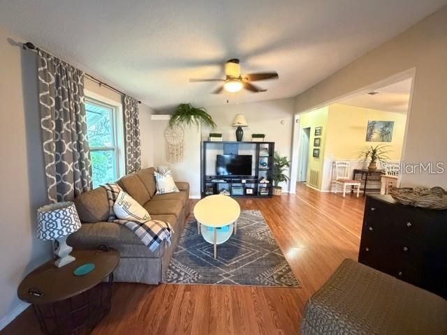 1215 PANAMA PLACE, Lady Lake, FL 32159