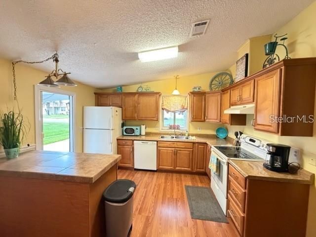 1215 PANAMA PLACE, Lady Lake, FL 32159