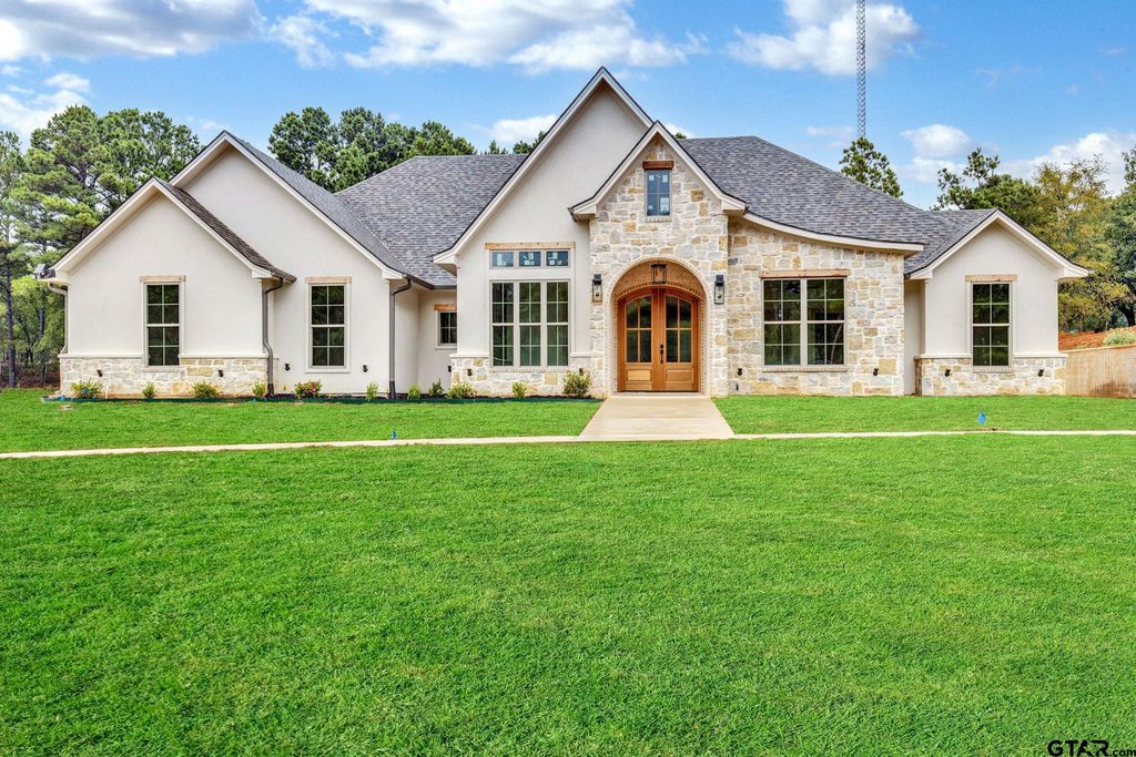 12320 Oak Grove Dr, Tyler, TX 75706